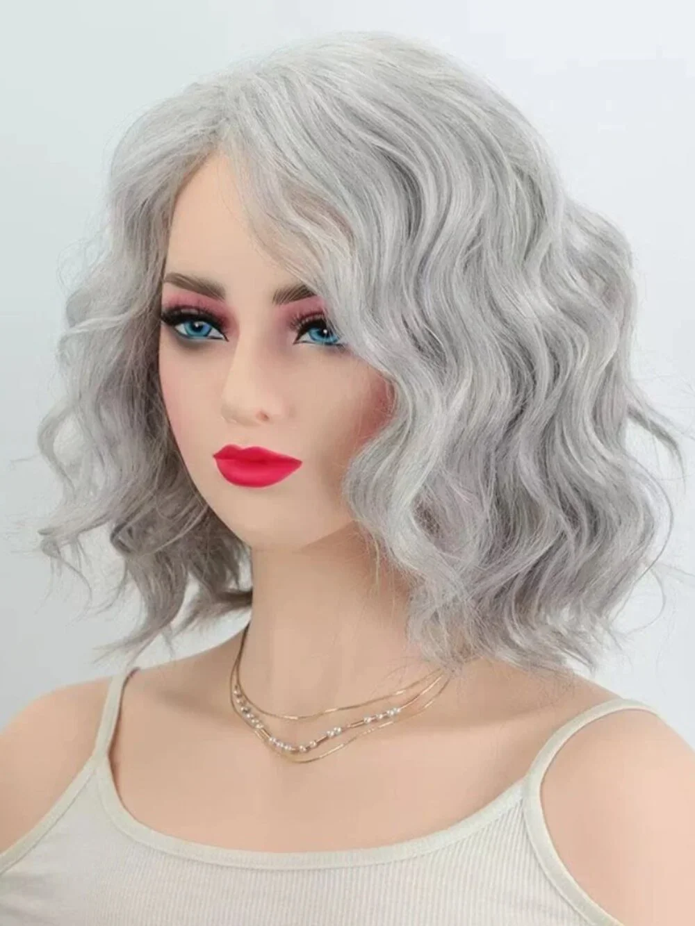 gray and white trendy wig